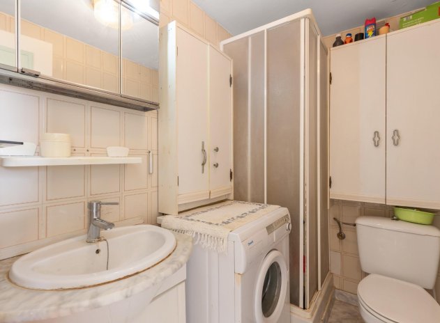 Resale - Apartment / Flat * - Torrevieja - Torrevieja *