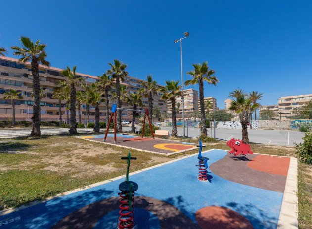 Resale - Apartment / Flat * - Torrevieja - Torrevieja *