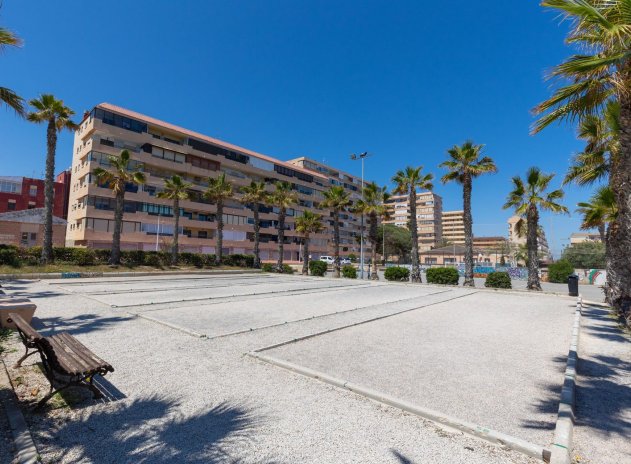 Resale - Apartment / Flat * - Torrevieja - Torrevieja *