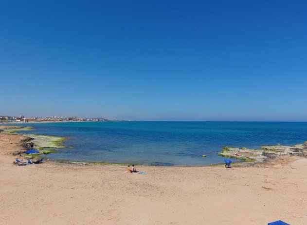 Resale - Apartment / Flat * - Torrevieja - Torrevieja *