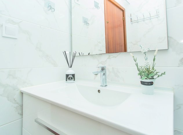 Herverkoop - Appartement - Torrevieja - Playa del Cura