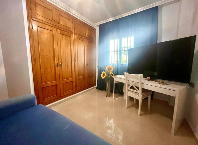 Reventa - Apartamento / Piso - Cabo Roig