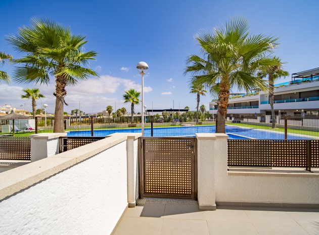 Herverkoop - Finca / Plattelands Woning - Torrevieja - Los Altos