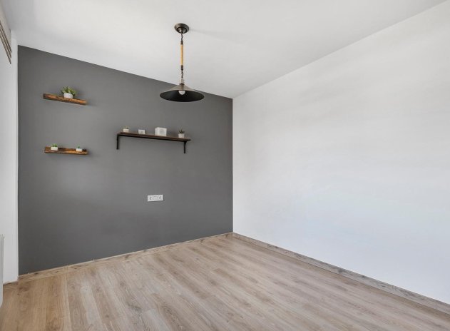 Herverkoop - Villa - Torrevieja - Aguas Nuevas