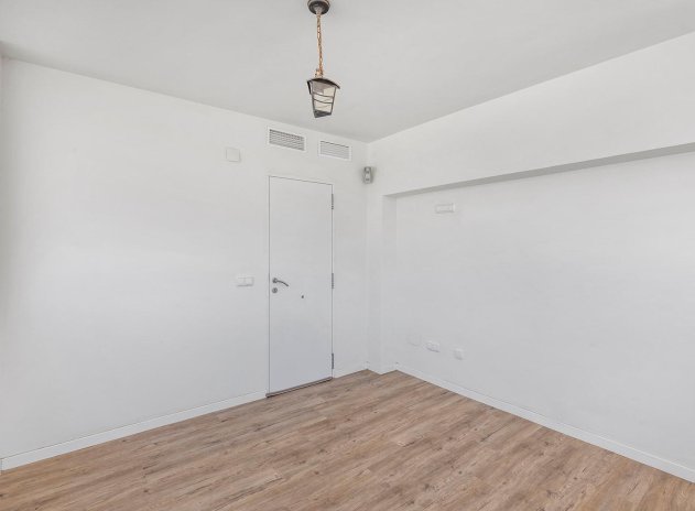 Herverkoop - Villa - Torrevieja - Aguas Nuevas