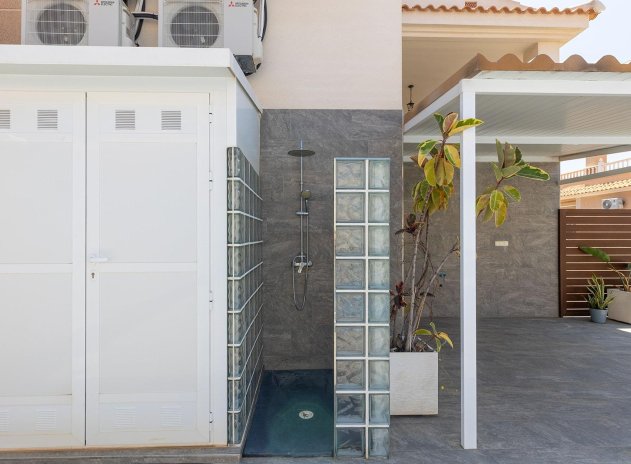 Herverkoop - Villa - Torrevieja - Aguas Nuevas