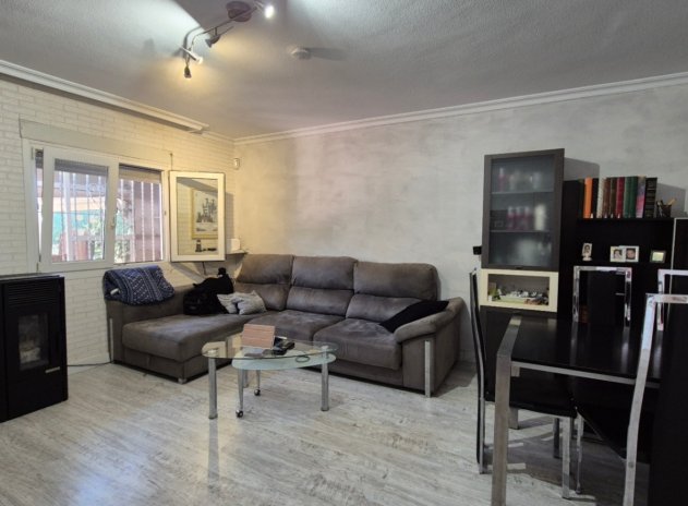 Herverkoop - Rijwoning - Torrevieja