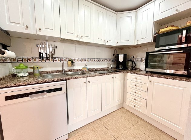 Revente - Maison mitoyenne - Avileses