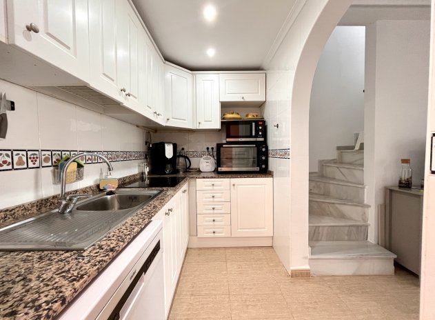 Revente - Maison mitoyenne - Avileses