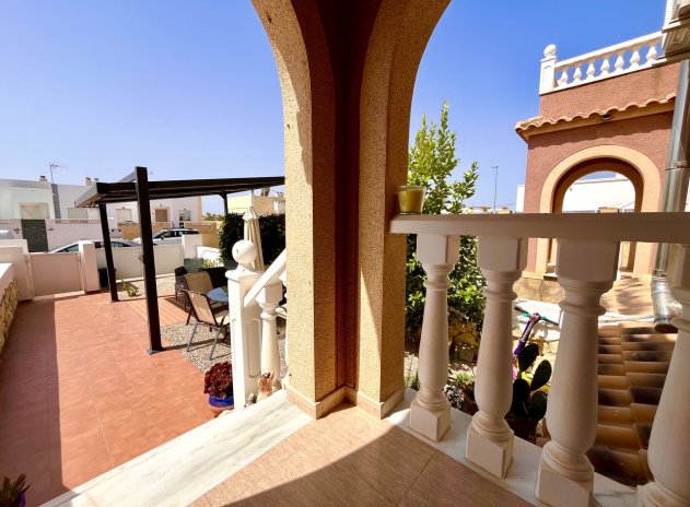 Revente - Maison mitoyenne - Avileses