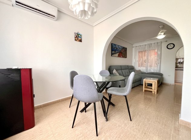 Revente - Maison mitoyenne - Avileses