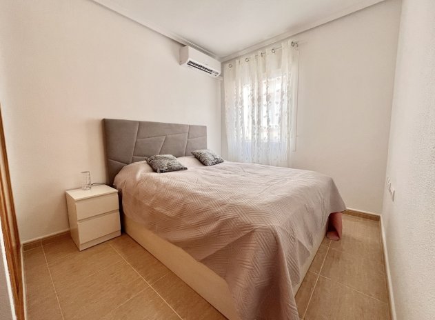 Revente - Maison mitoyenne - Avileses