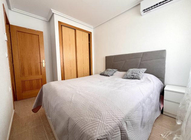 Revente - Maison mitoyenne - Avileses