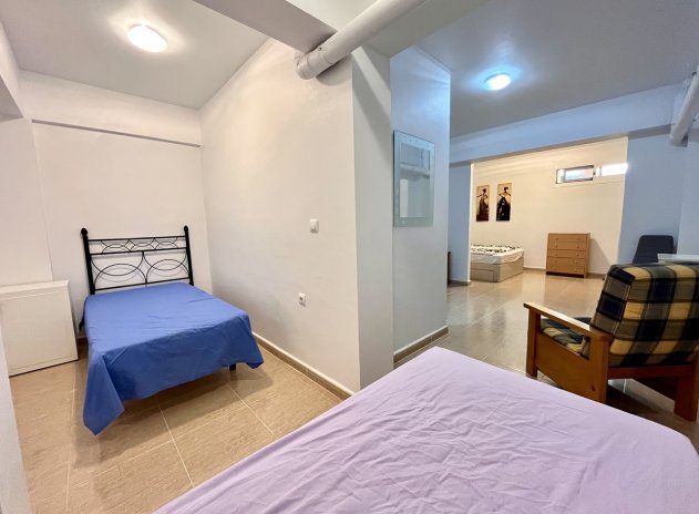 Revente - Maison mitoyenne - Avileses