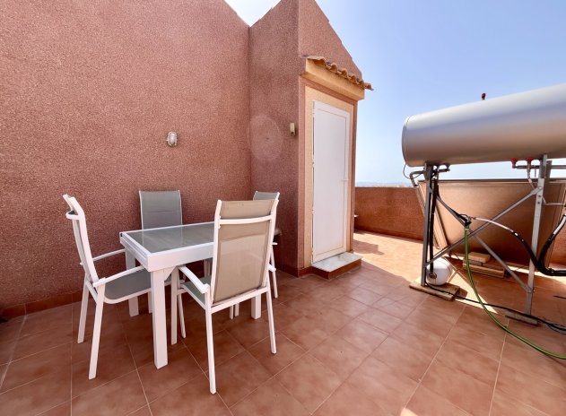 Revente - Maison mitoyenne - Avileses