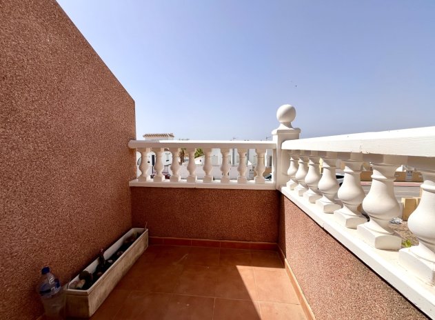 Revente - Maison mitoyenne - Avileses