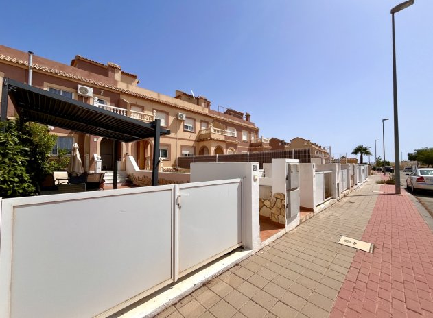 Revente - Maison mitoyenne - Avileses