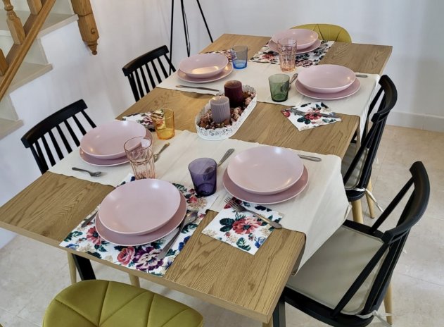 Resale - Townhouse * - San Miguel de Salinas