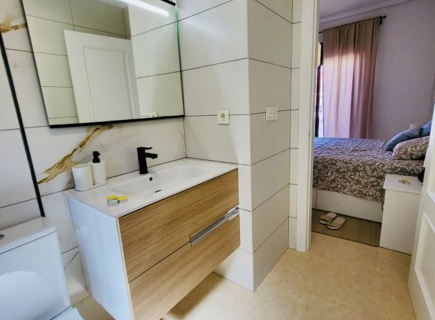 Resale - Townhouse * - San Miguel de Salinas