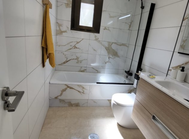 Resale - Townhouse * - San Miguel de Salinas