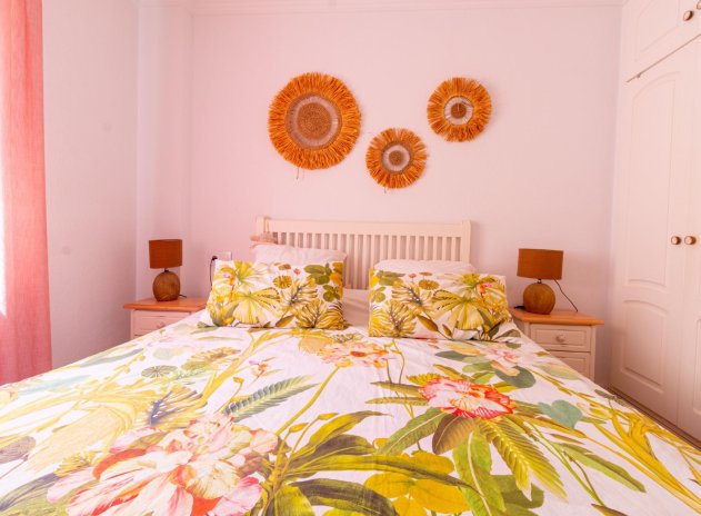 Resale - Apartment / Flat * - Torrevieja - La veleta