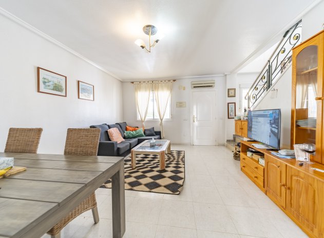 Herverkoop - Finca / Plattelands Woning - Ciudad Quesada - Doña Pepa