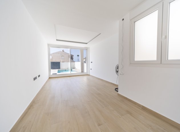 Herverkoop - Villa - Torrevieja - Aguas Nuevas