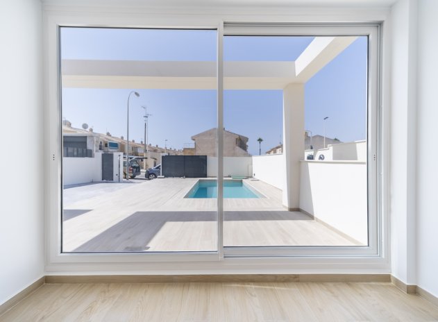 Herverkoop - Villa - Torrevieja - Aguas Nuevas