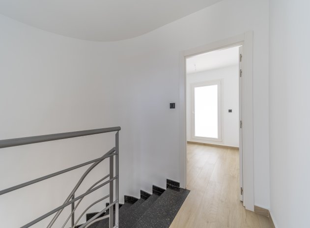 Herverkoop - Villa - Torrevieja - Aguas Nuevas