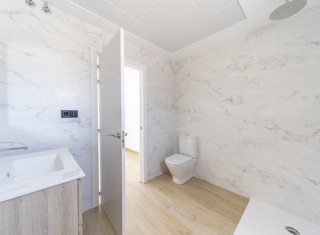 Herverkoop - Villa - Torrevieja - Aguas Nuevas