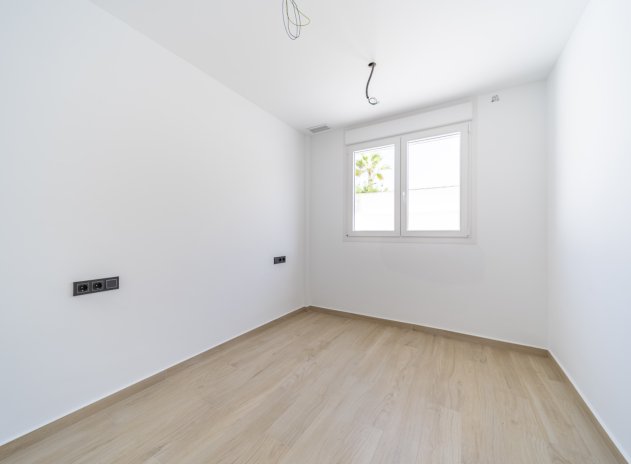 Herverkoop - Villa - Torrevieja - Aguas Nuevas