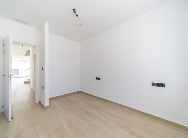 Herverkoop - Villa - Torrevieja - Aguas Nuevas