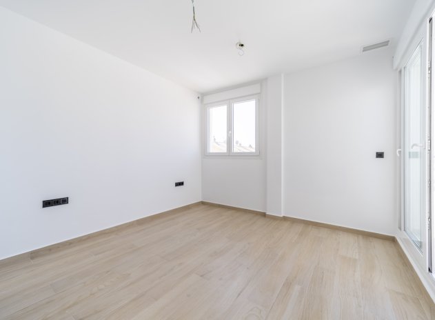 Herverkoop - Villa - Torrevieja - Aguas Nuevas