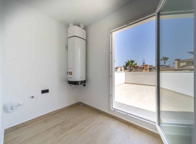 Herverkoop - Villa - Torrevieja - Aguas Nuevas