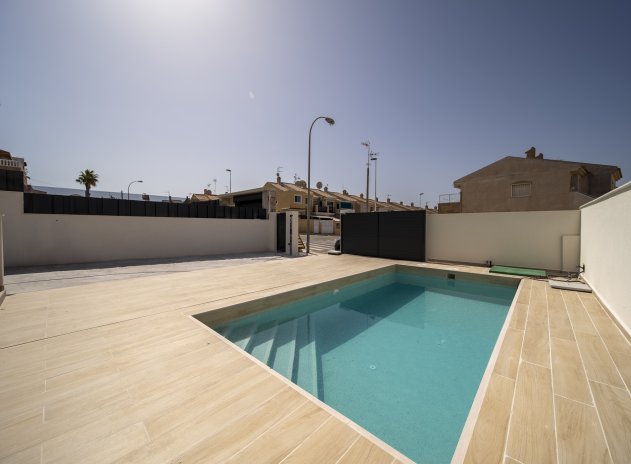 Herverkoop - Villa - Torrevieja - Aguas Nuevas