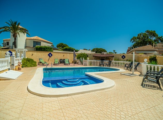 Herverkoop - Villa - Torrevieja - La Siesta