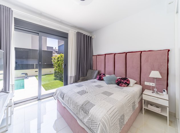 Reventa - Villa - Orihuela Costa - Lomas de Cabo Roig