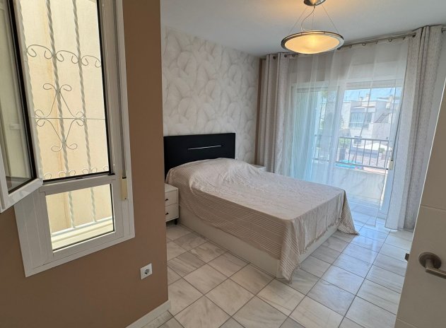 Revente - Maison mitoyenne - Torrevieja