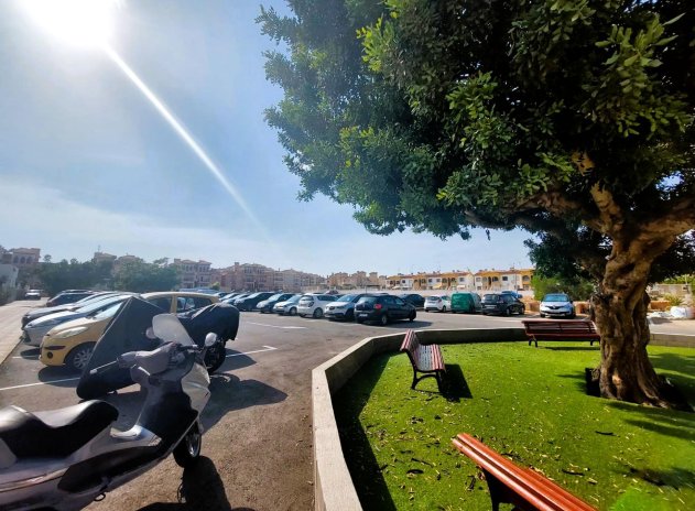 Resale - Apartment / Flat * - Orihuela Costa - Playa Flamenca *