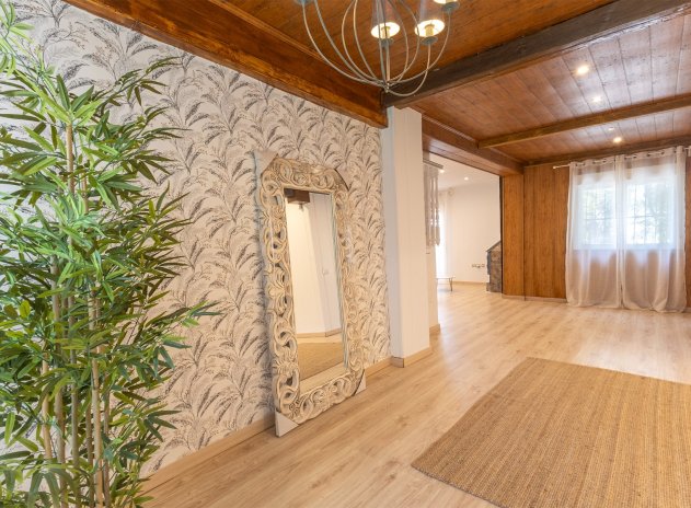 Wiederverkauf - Finca / Ländliches Wohnhaus - Orihuela