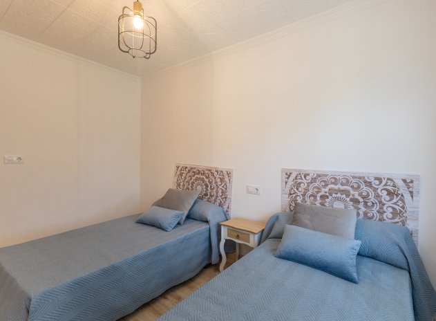 Wiederverkauf - Finca / Ländliches Wohnhaus - Orihuela