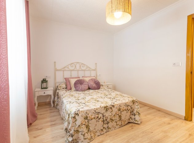 Wiederverkauf - Finca / Ländliches Wohnhaus - Orihuela