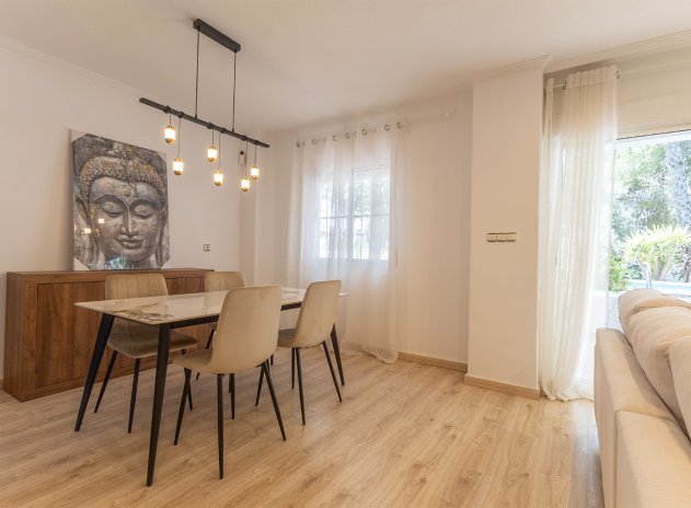 Wiederverkauf - Finca / Ländliches Wohnhaus - Orihuela