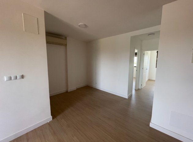 Wiederverkauf - Kommerziell - Daya Nueva