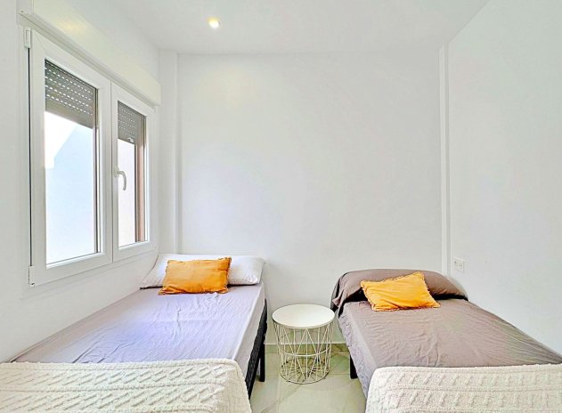 Herverkoop - Rijwoning - Torrevieja - Los Balcones