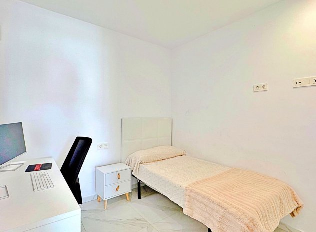 Herverkoop - Rijwoning - Torrevieja - Los Balcones