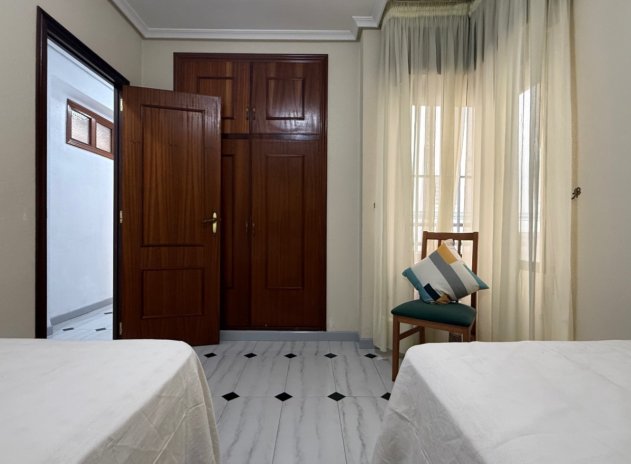 Reventa - Apartamento / Piso - Torrevieja