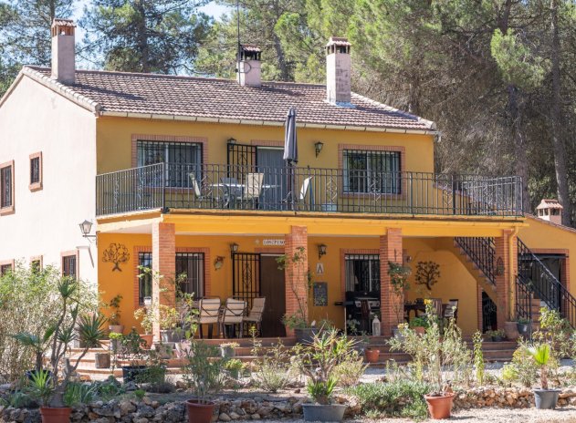 Herverkoop - Finca / Plattelands Woning - Bocairent - Valencia