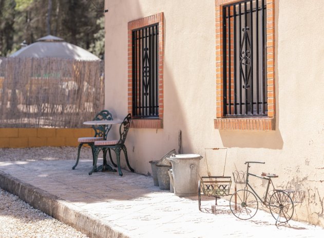 Herverkoop - Finca / Plattelands Woning - Bocairent - Valencia