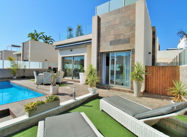 Reventa - Villa - Villamartin - Villamartín